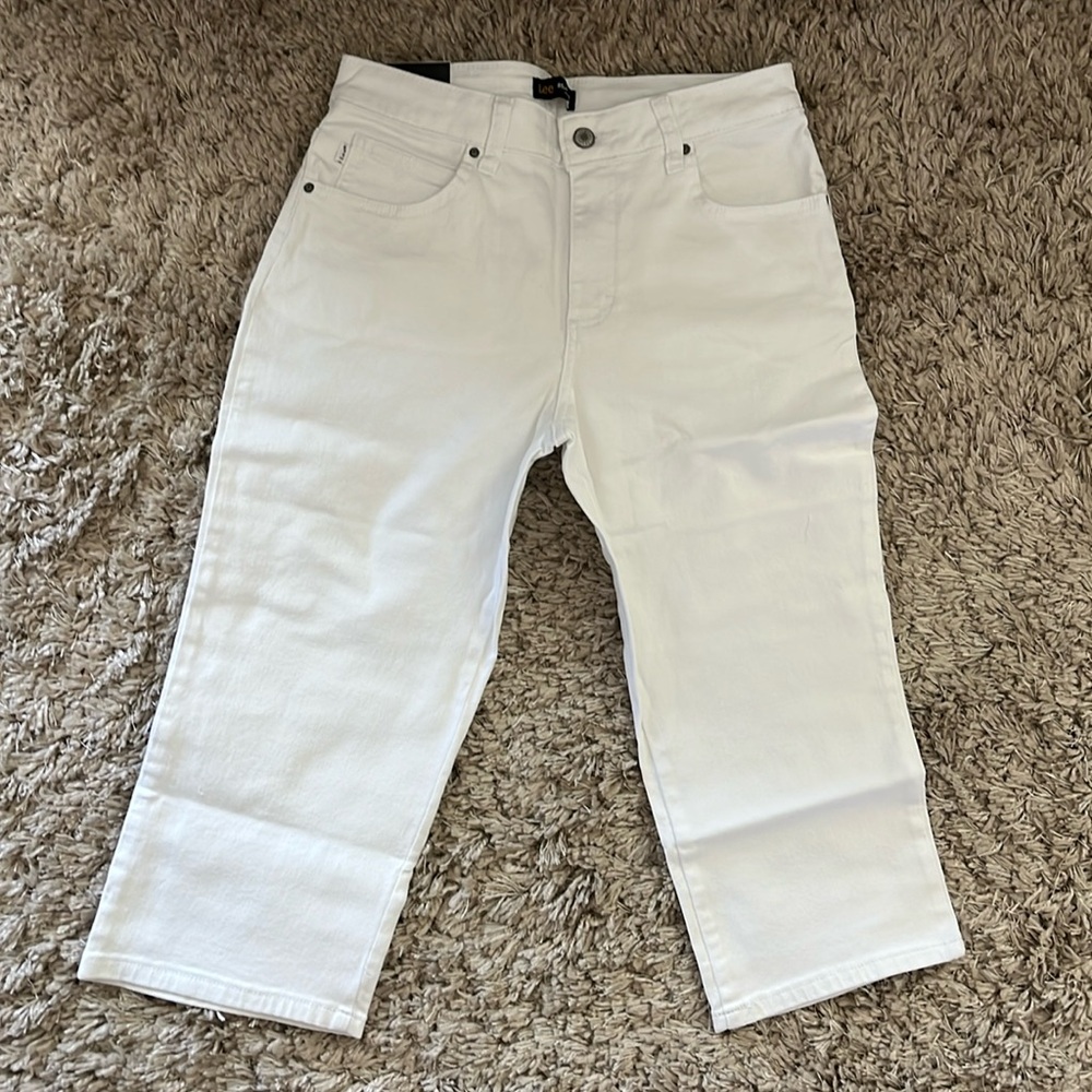 Lee Relaxed Fit Mid Rise Capris
